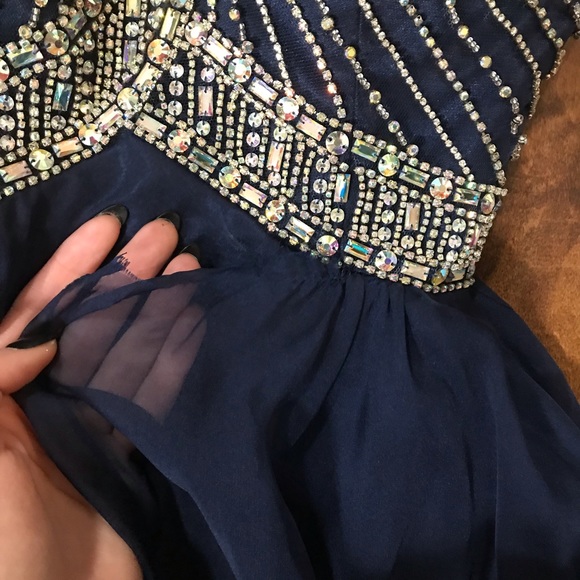 Prom dress - Picture 3 of 5